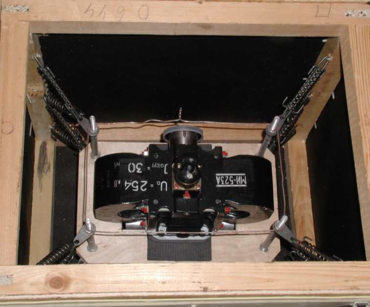 russisches Magnetron MI-523A, russisch МИ-523А