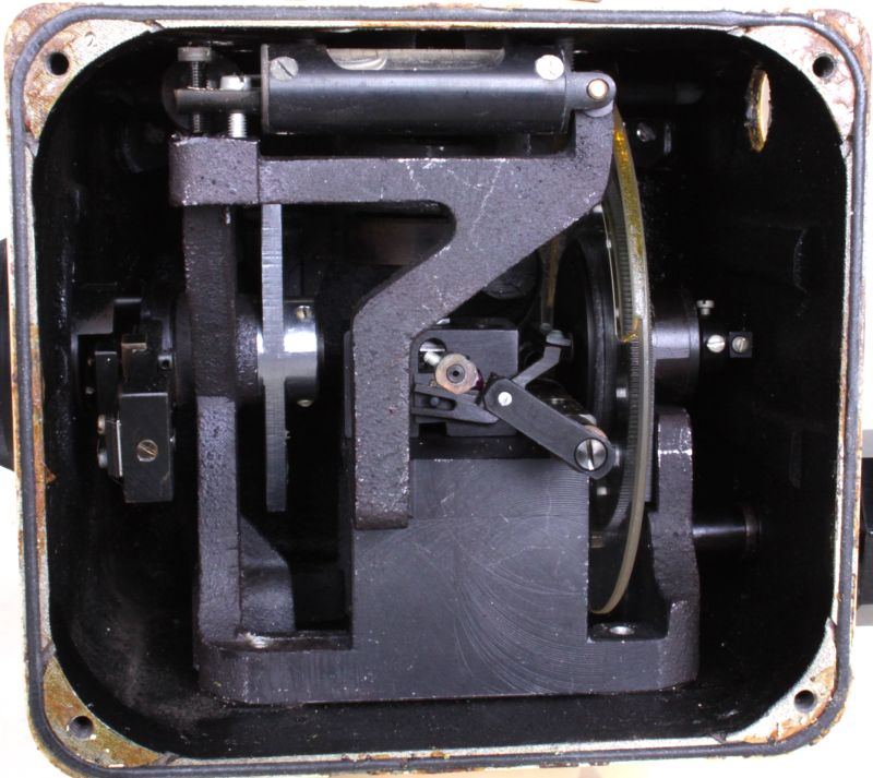 Magnetometer, Erdmagnetische Vertikalfeldwaage M-27M, russ. М-27М