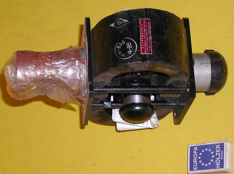 russisches Magnetron MI-335, russisch МИ-335