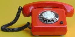 DDR-Telefon rot 