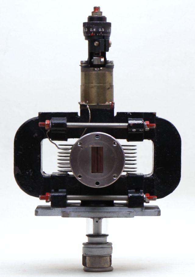 russisches Magnetron   MI-126M, russisch МИ-126М