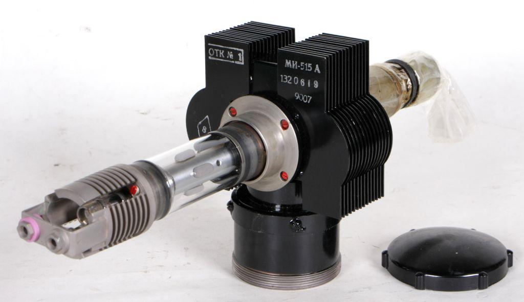 russisches Magnetron MI-515A, russisch МИ-515А