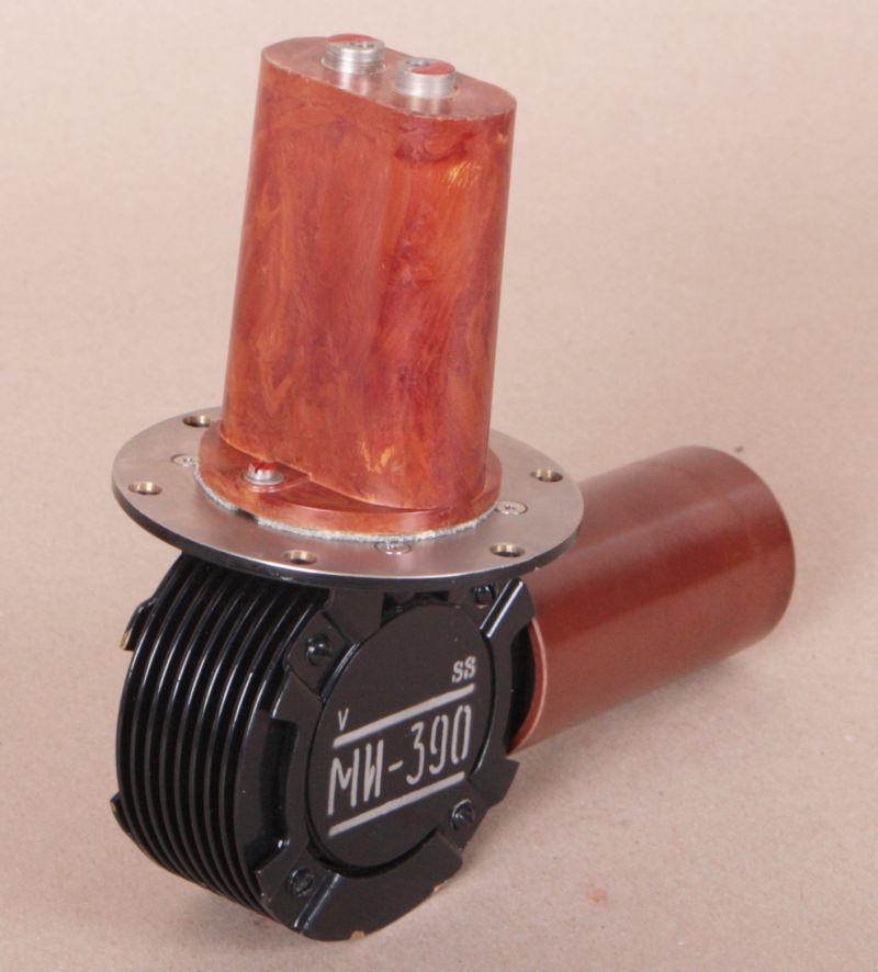 russisches Magnetron MI-390, russisch МИ-390