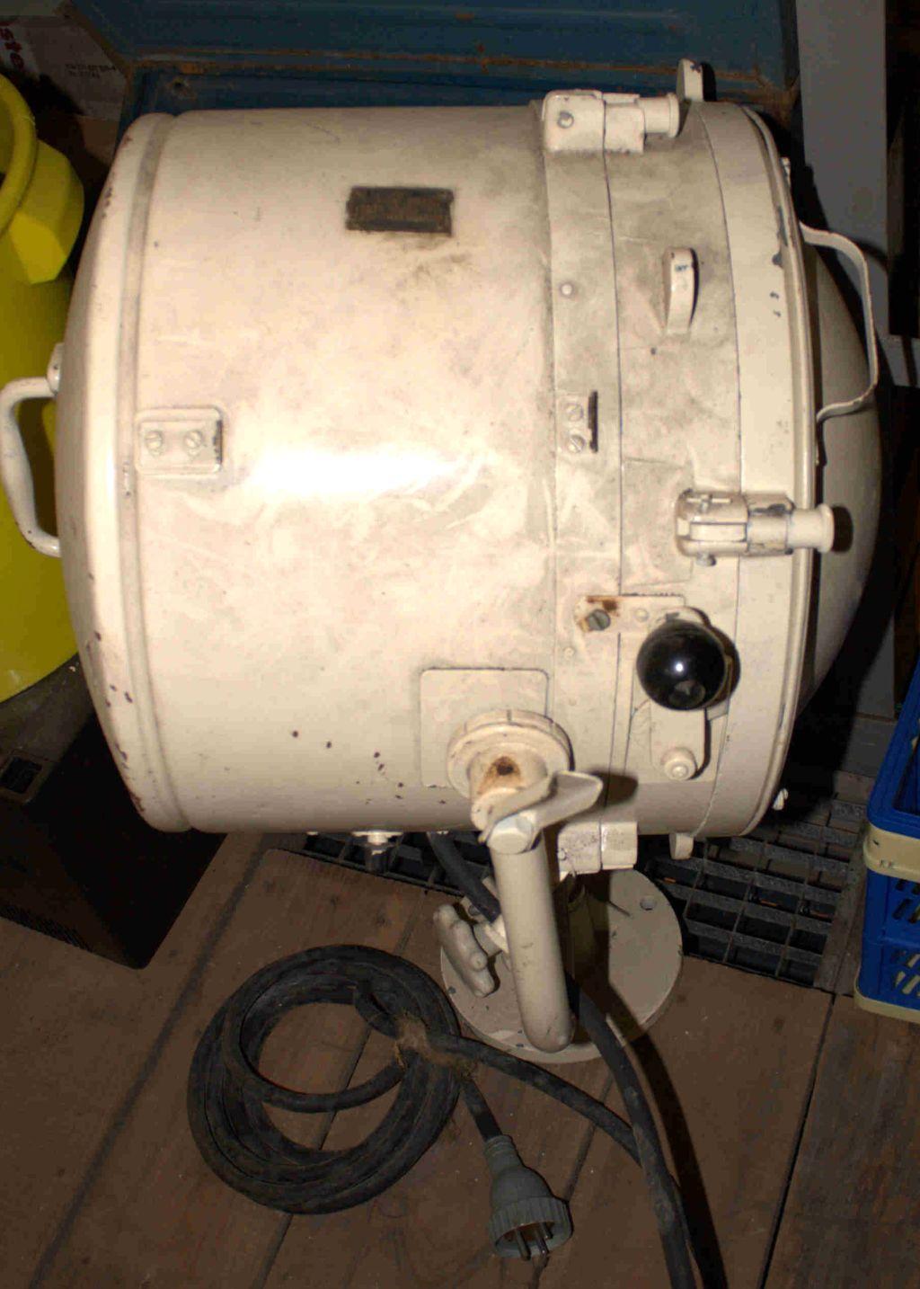 Morsescheinwerfer, Schiffsscheinwerfer Typ K-35-4  OM-1