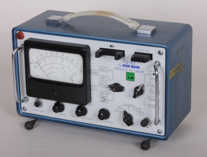 Halbleitermessgerät L2-23 (russisch Л2-23)