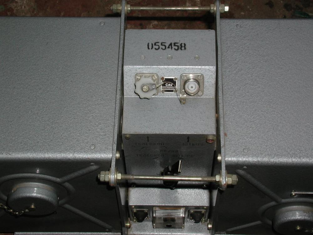 Antennenanpasseinrichtung/Antennenabstimmung CAU (russisch САУ) für R-111