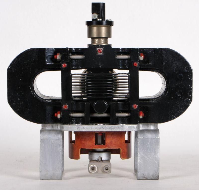 russisches Magnetron   MI-99N, russisch МИ-99Н