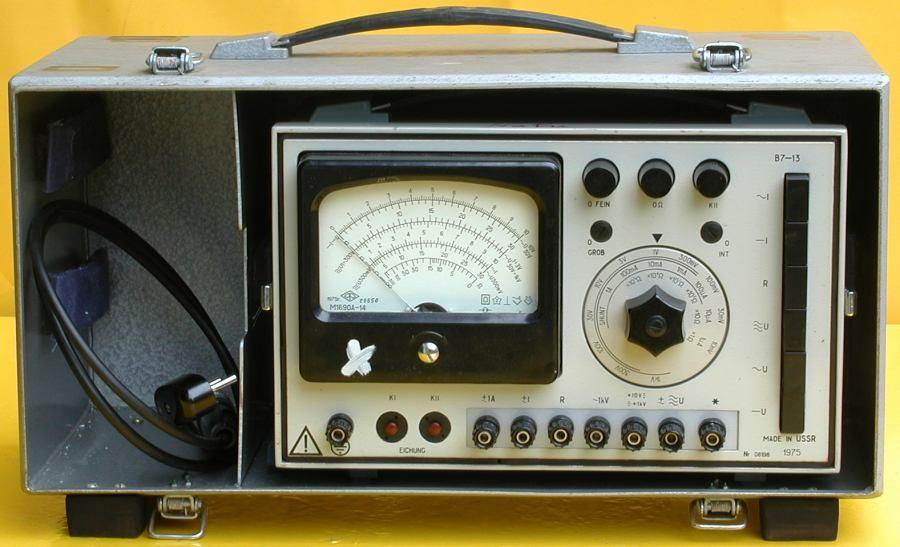 Universalvoltmeter W7-13, russische Bezeichnung В7-13