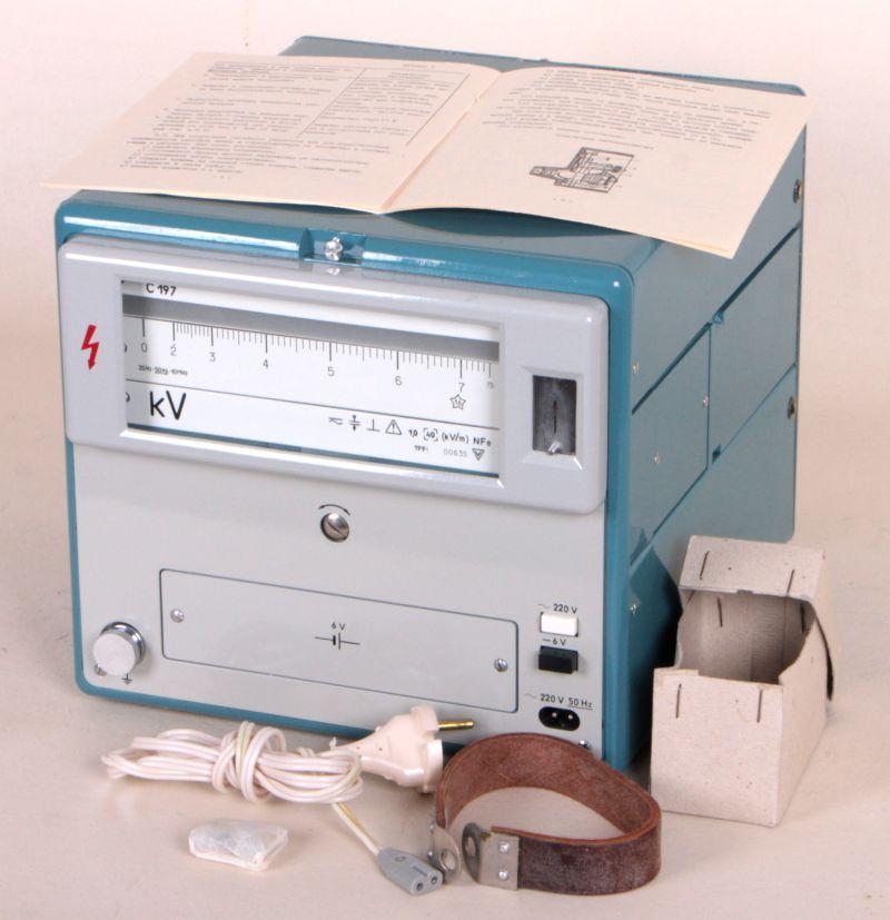 Kilovoltmeter C-197, bzw. Hochspannungs- Hochfrequenz- Voltmeter C197