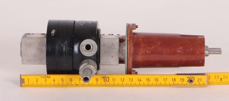 russisches Magnetron, Dauerstrichmagnetron M-32, russisch М-32