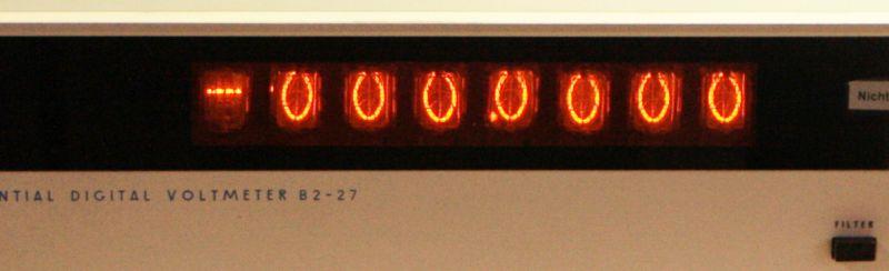 Differential-Digital-Voltmeter W2-27, V2-27,  russische Bezeichnung вольтметр  В2-27 